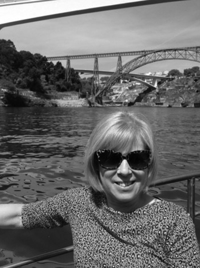 Sue Shanks, Sales Negotiator
